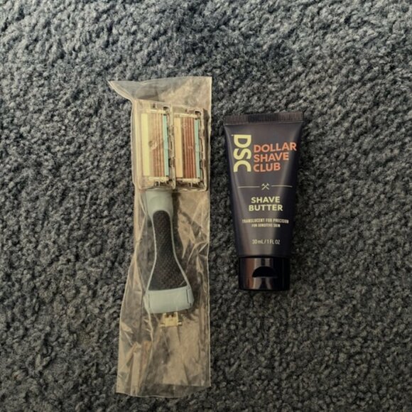 Dollar Shave Club 2 6-Blades Cartridges W/Razor + Shave Butter - Picture 1 of 1